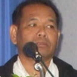 สมชาย  