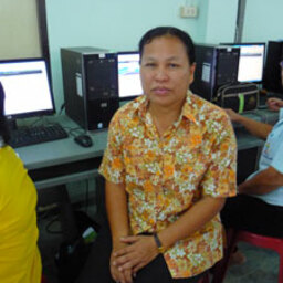 พนิดา  สีกล่อม