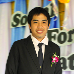 ธีรศานต์ หล้าเอื้อย