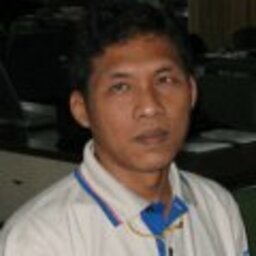 นายวิชาญ บัวสำอางค์