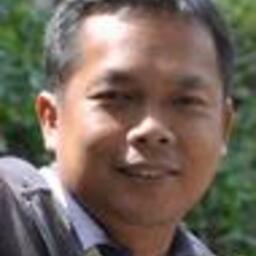 อุทัย มีแสง